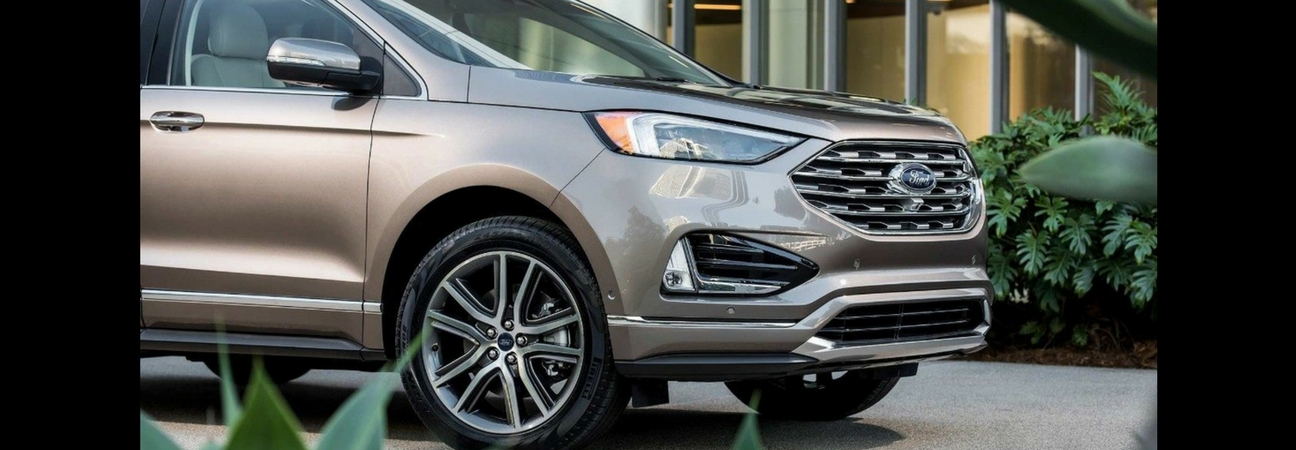 The front of a 2019 Ford Edge SUV